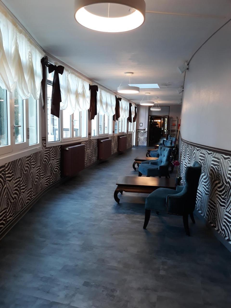 מרקיז Hostellerie De La Quenoeuille מראה חיצוני תמונה
