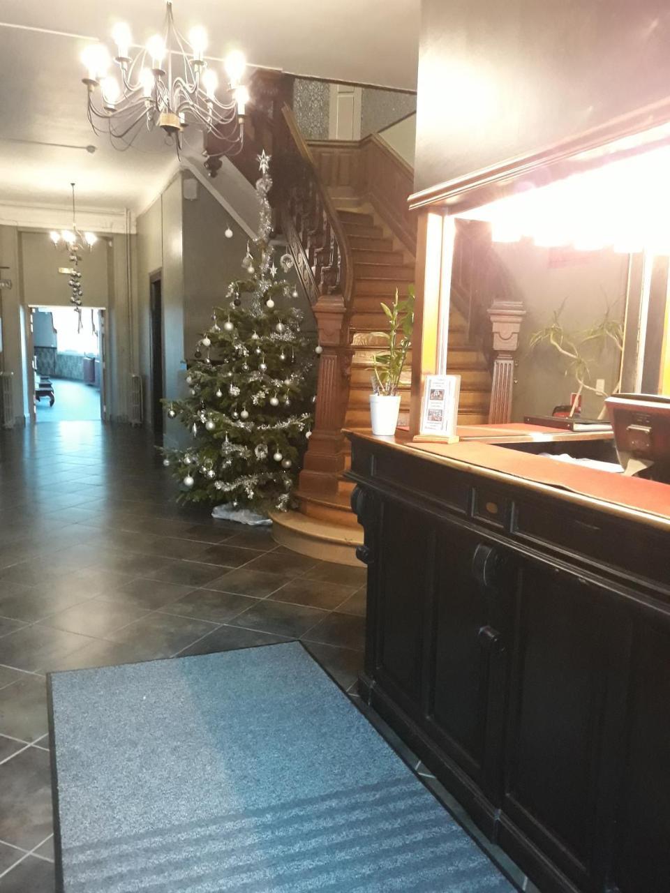 מרקיז Hostellerie De La Quenoeuille מראה חיצוני תמונה